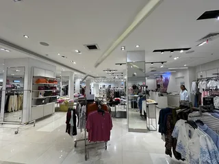 TRENDZ ZONE — work photo 2