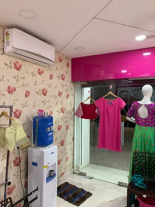 Princess&Queens Boutique, Main Branch — photo 3