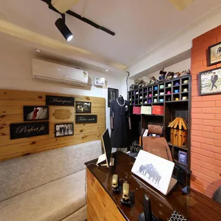 Karigar Designer Lounge — photo 1