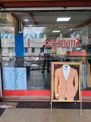 Praise Collection Auth. RAYMOND SHOP — work photo 8