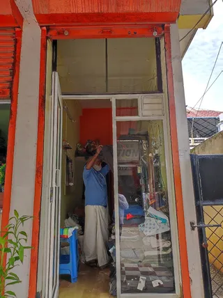 Anna's Tailoring And Alterations — photo 1