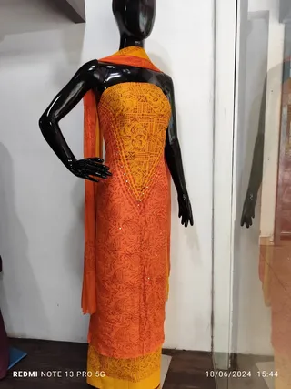 PETALS BOUTIQUE & TAILORING — photo 3