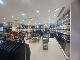 The Raymond shop — photo 1