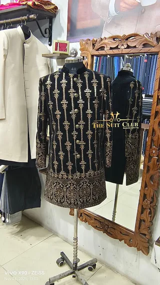 The suit club (since 1989) — work photo 4