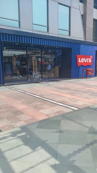The Levis Tailor Shop — work photo 6