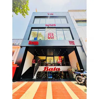 The Raymond shop — photo 2