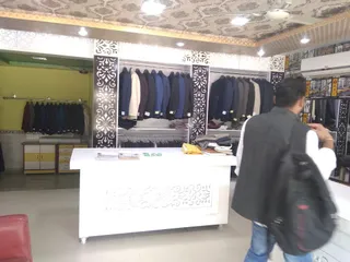 Showman Tailors — photo 1