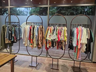 Daffodil Boutique — photo 3