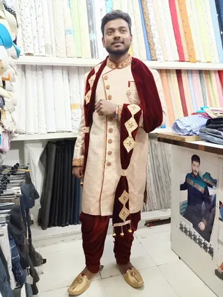 New Famous Tailors And Cloth Stores — photo 1