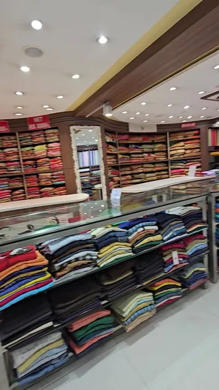 Bhatia Cloth House Imperial — photo 3