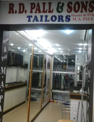 R.D Pall & Sons Tailor ,big part — photo 2