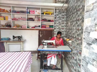 Bharti Ladies Tailor & Matching Center — photo 1