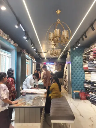Label Yaadein | Himanshu Makhija Menswear — photo 2