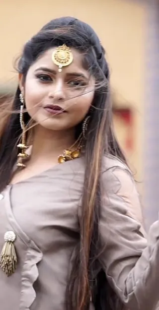 Nisha Natthani Boutique — work photo 4