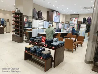 The Raymond Shop — photo 1