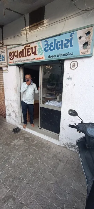 JIVANDEEP TAILOR — photo 1