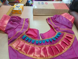 Naga tailor — photo 2