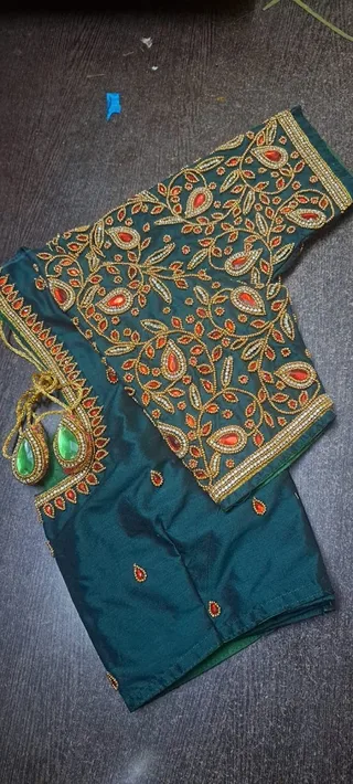 R.V Ladies Tailoring Institute & Ladies tailors in Madurai, Bridal blouse stitching, Aari work & Embroidery works — photo 1