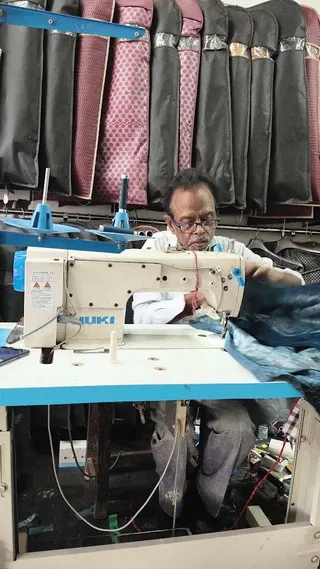 Raymond Shop Sanya Readymade Garment Tailor And Drapper — photo 3