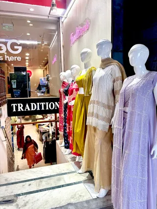 Traditions — work photo 6