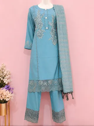 Priyanka Silai Material And Boutique — photo 1
