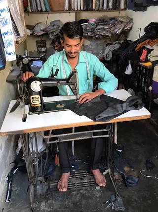 Jayco tailors Mujesar sec-24 — photo 2