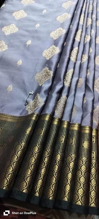 Saree pre-pleating, draping, & Tanjavur painting by Lalitha — work photo 5