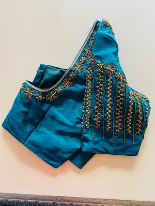 Abhirudhi ethnic wears( laddies dress makers) — photo 1