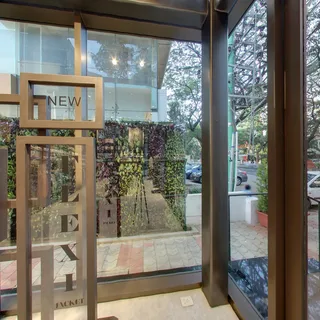 The Raymond Shop — photo 2
