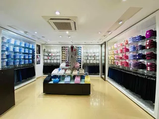 The Raymond Shop — photo 3